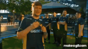 xGPIHX.gif